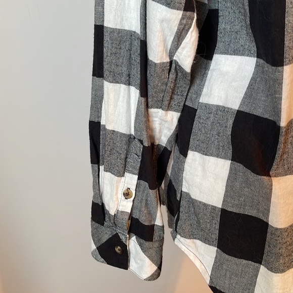 NWT SONOMA Long Sleeved Buttoned Down Shirt - Picture 9 of 16